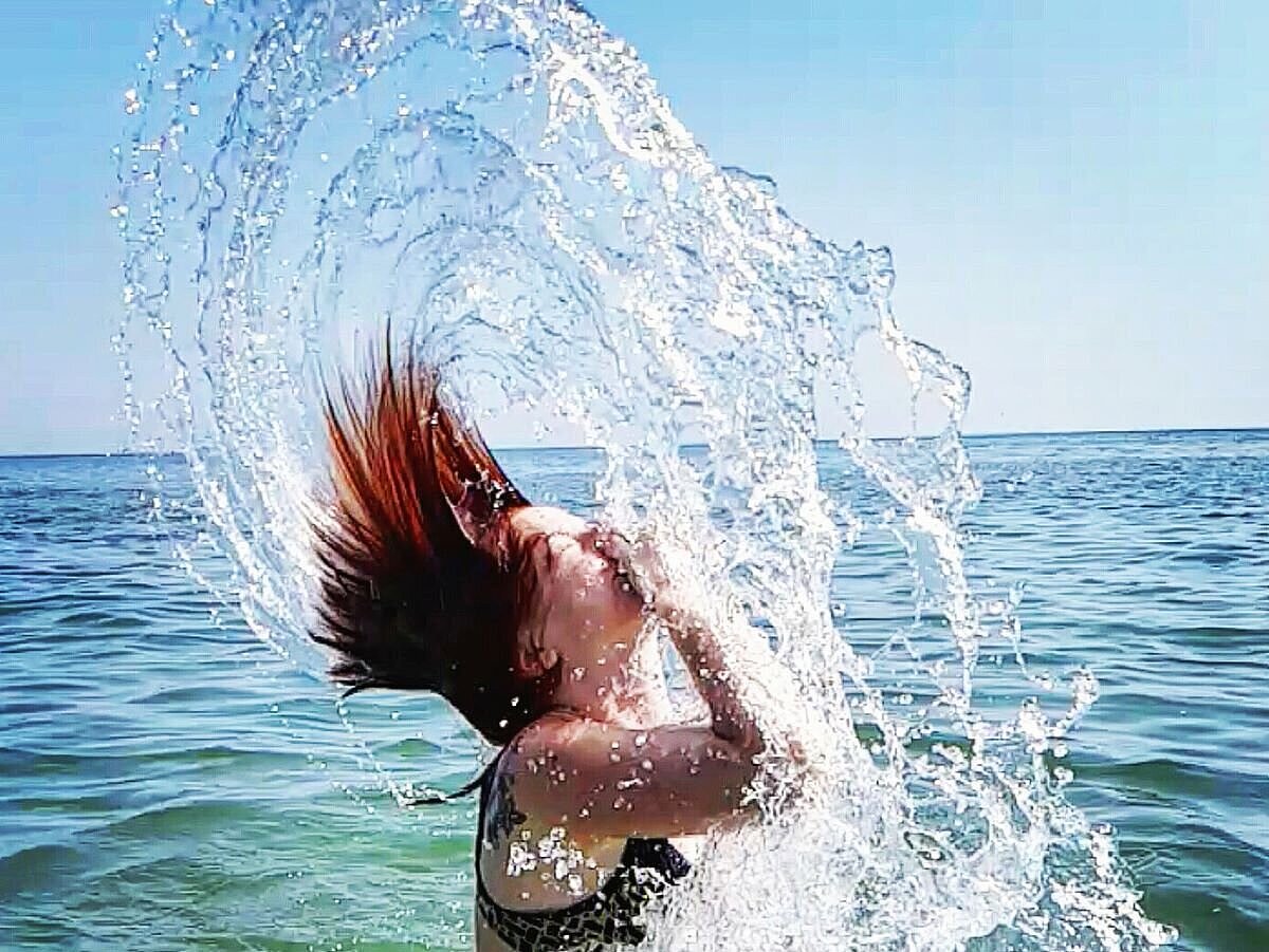 Foto Frau im Wasser