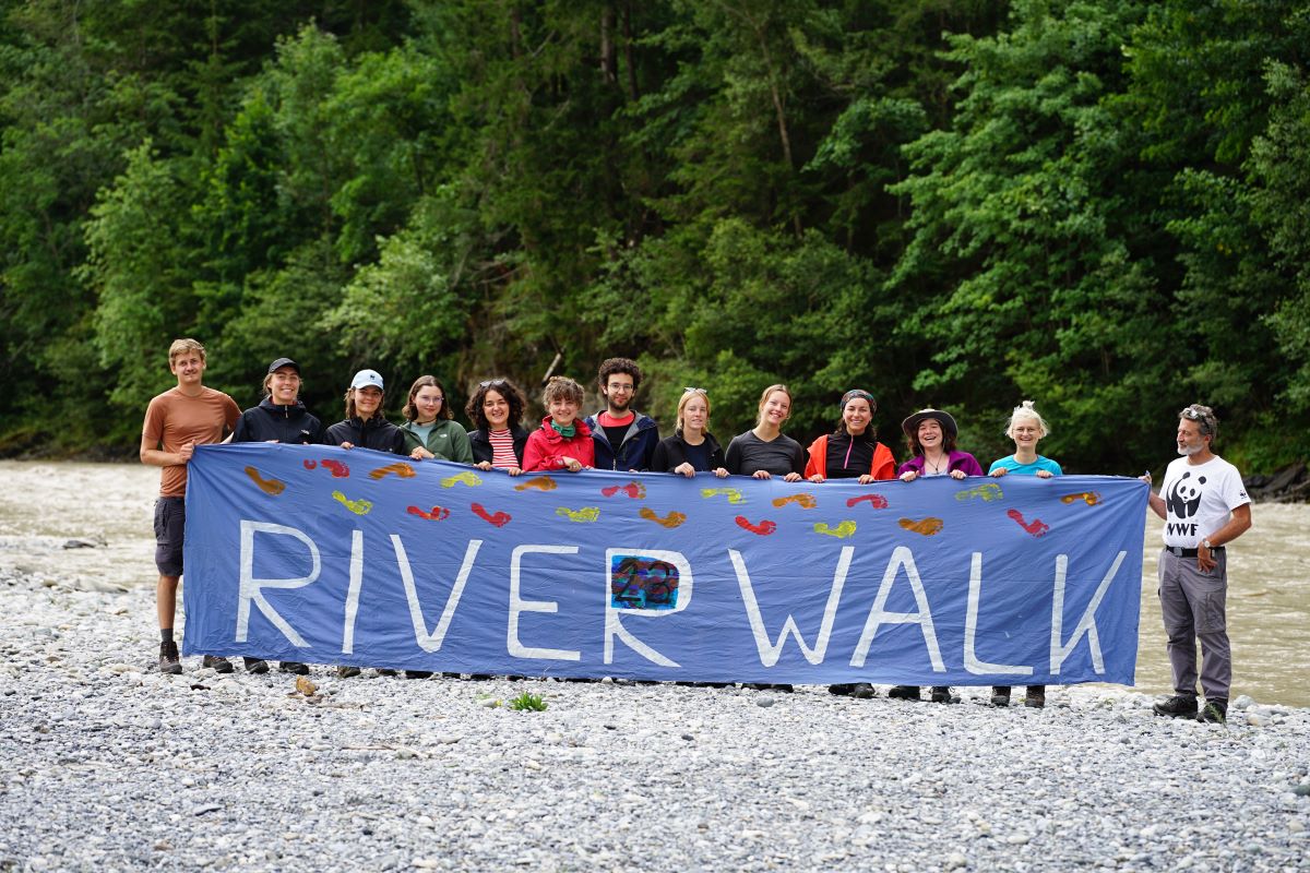 Die 12 Teilnehmerinnen und Teilnhmer des Riverwalks 2023.