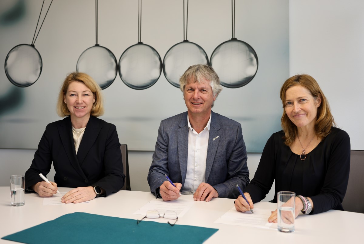 Foto Umweltbundesamt Geschäftsführerinnen Hildegard Gitsch Aichberger und Verena Ehold und Nationalpark Direktor Josef Forstinger